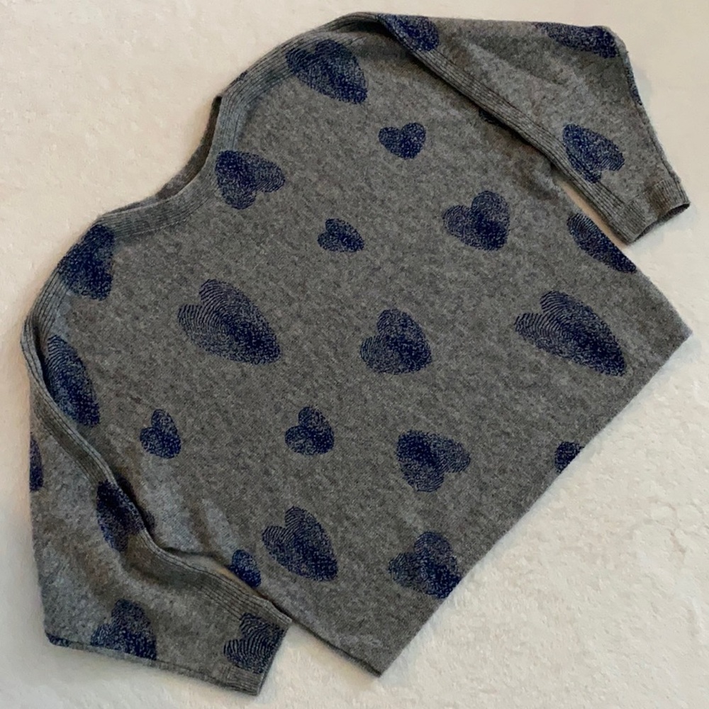 Autumn Cashmere | Thumbprint Heart Sweater Merino Wool/Cashmere Gray/Blue (8)